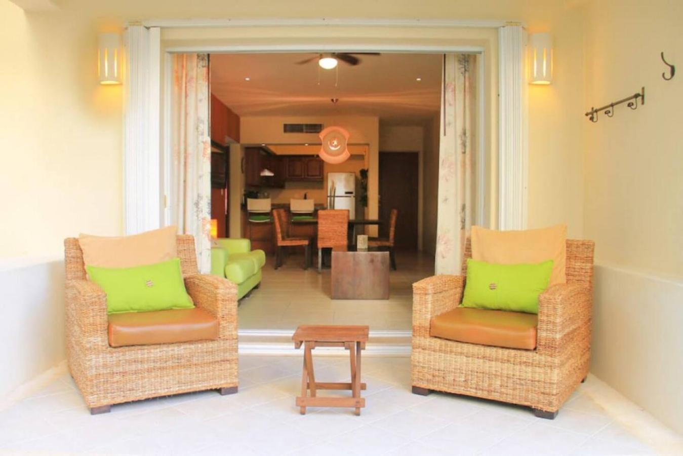 Playa Paradise Getaway. Cozy 2br In The Heart Of Playa *