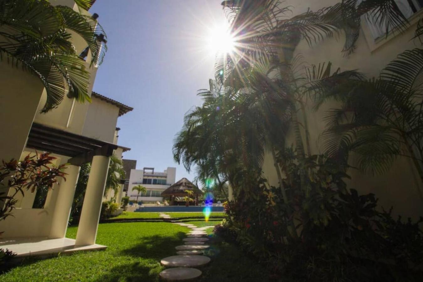 Playa Paradise Getaway. Cozy 2br In The Heart Of Playa