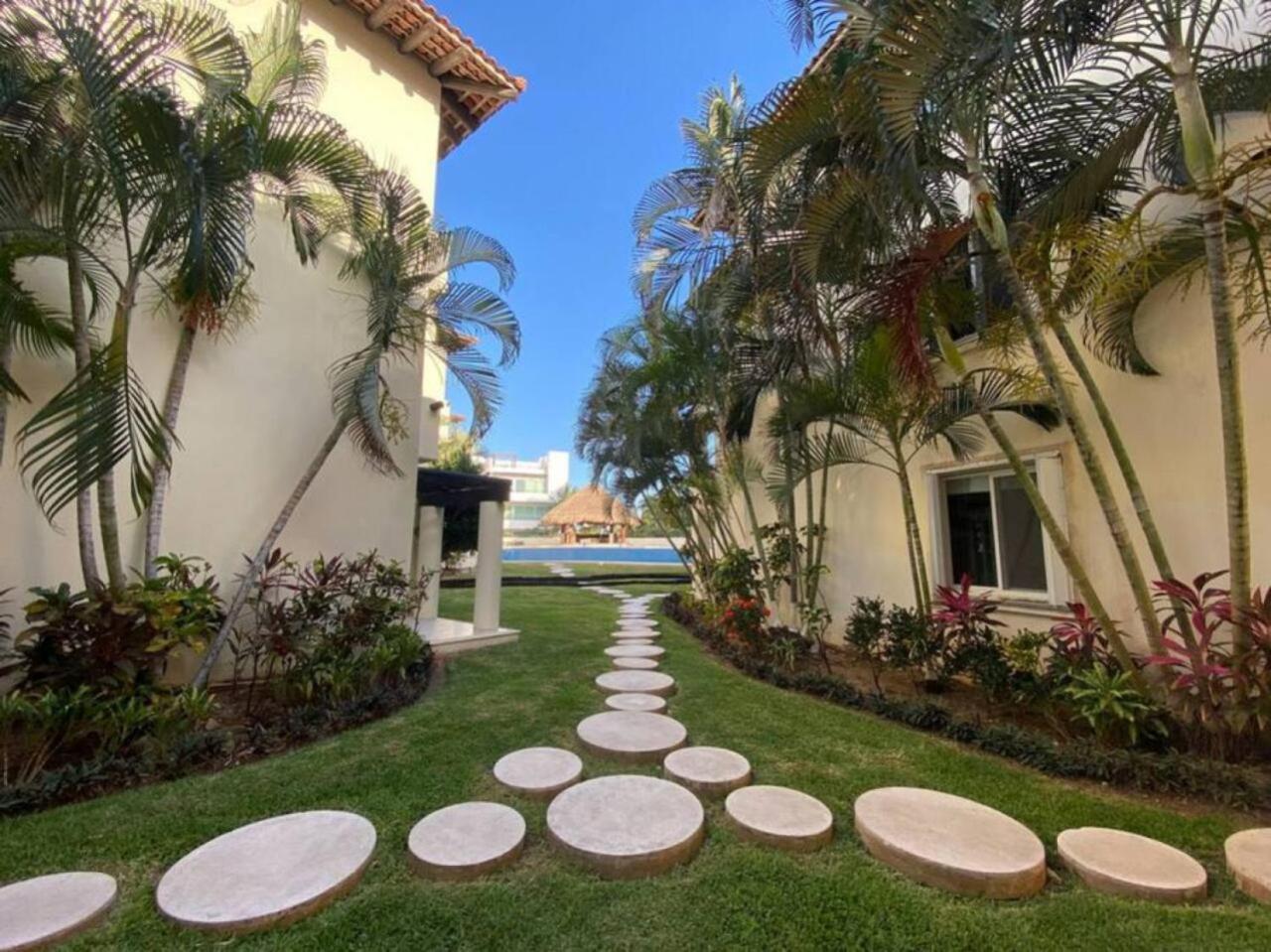 Playa Paradise Getaway. Cozy 2br In The Heart Of Playa