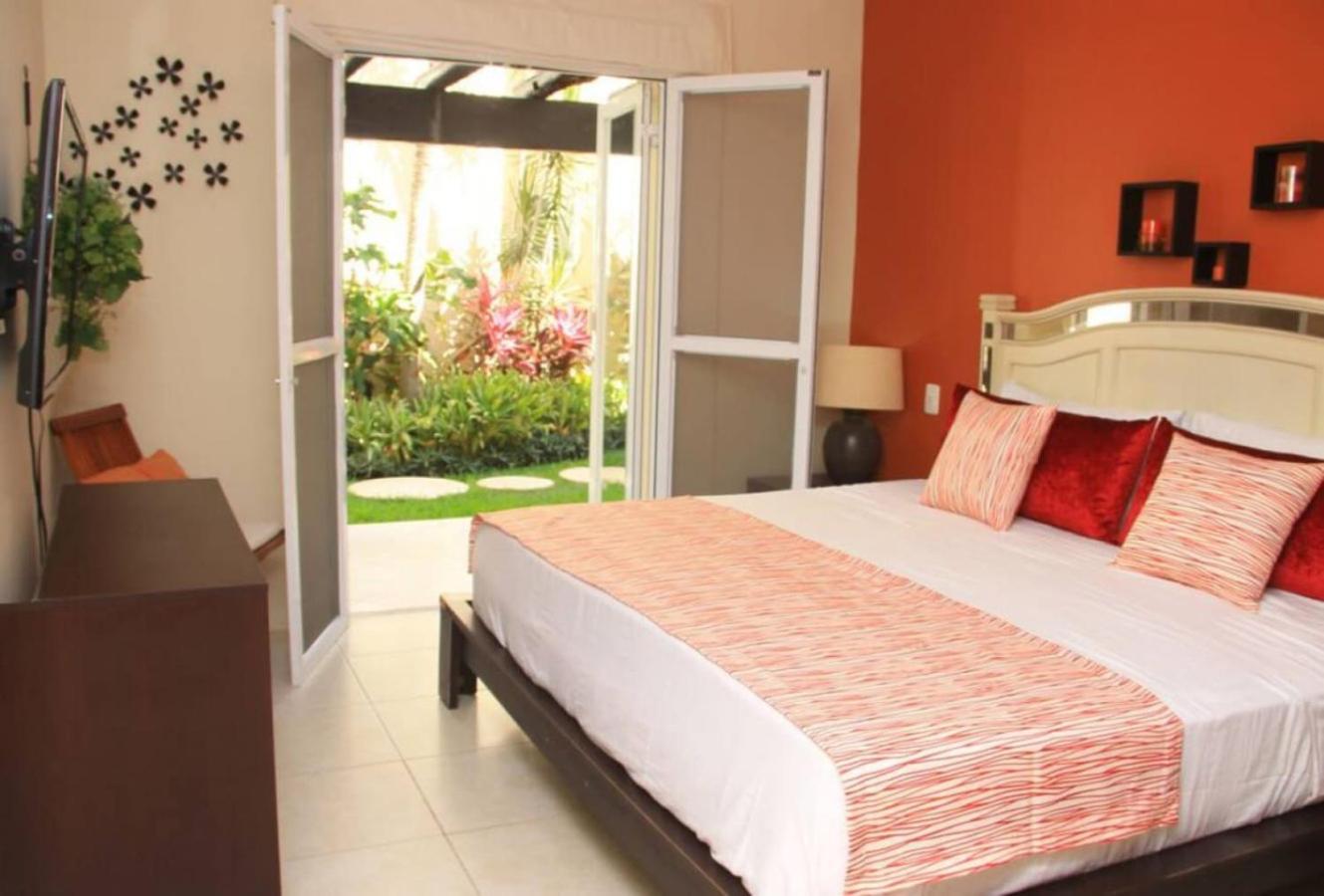 Playa Paradise Getaway. Cozy 2br In The Heart Of Playa *